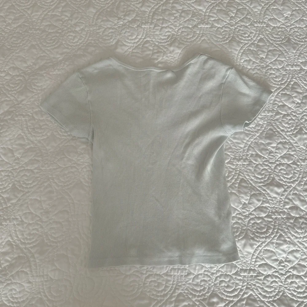 Top - Picture 2 of 2